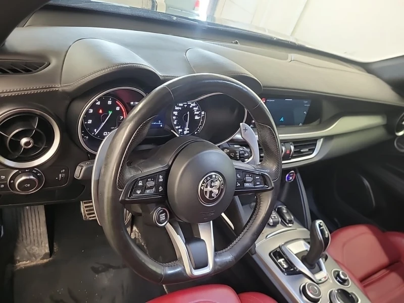 Alfa Romeo Stelvio * VELOCE * CARFAX * БЕЗ ПЪРВОНАЧАЛНА ВНОСКА, снимка 10 - Автомобили и джипове - 53253444