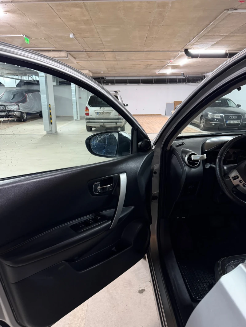 Nissan Qashqai 2.0 4x4, снимка 12 - Автомобили и джипове - 53565821