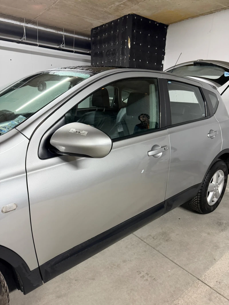 Nissan Qashqai 2.0 4x4, снимка 6 - Автомобили и джипове - 53565821