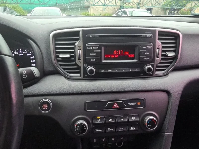 Kia Sportage 4Th Generation Diesel 1.7 2Wd Noblesse, снимка 12 - Автомобили и джипове - 55046774
