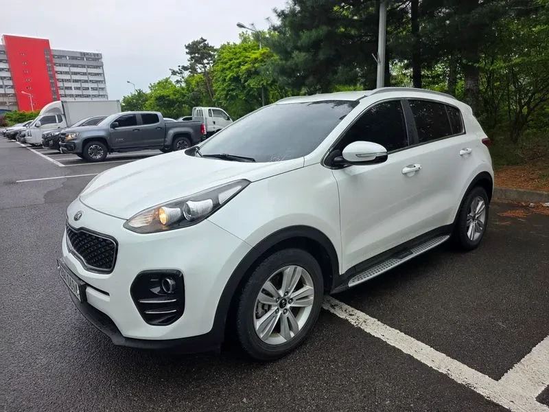 Kia Sportage 4Th Generation Diesel 1.7 2Wd Noblesse, снимка 2 - Автомобили и джипове - 55046774