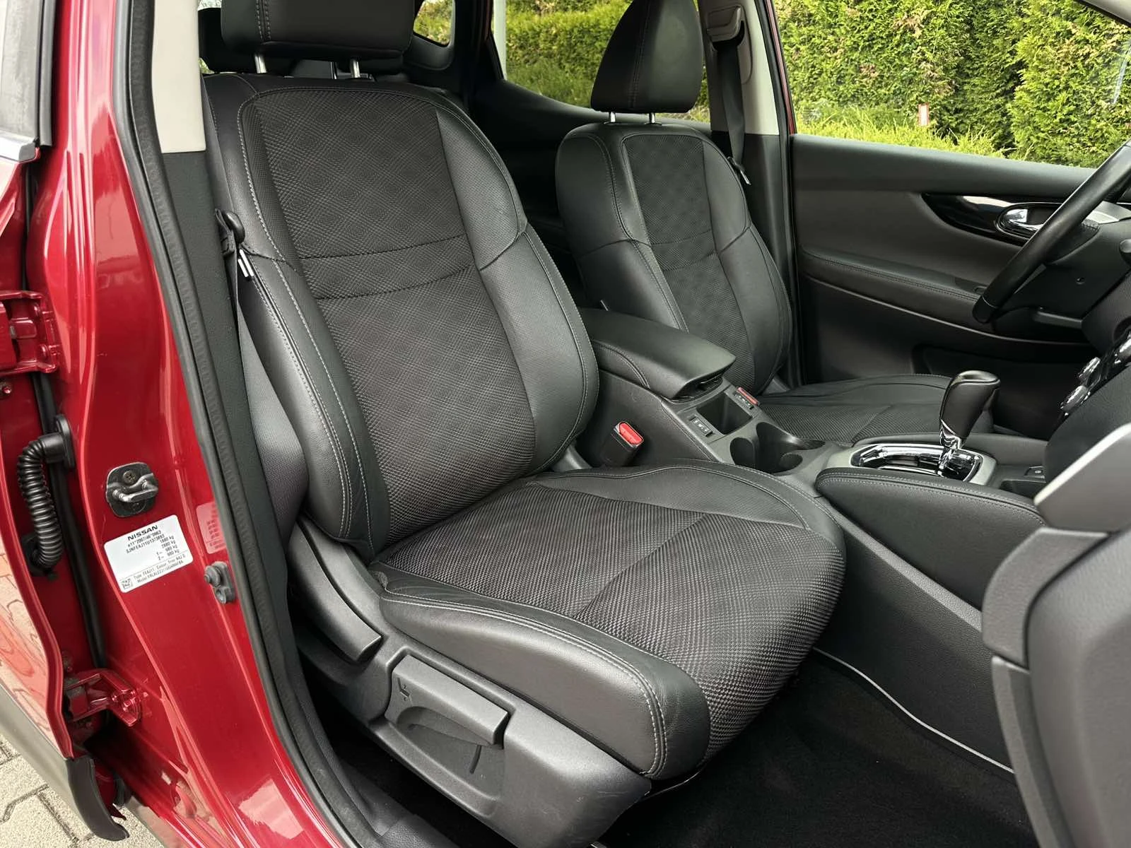 Nissan Qashqai AUTOMATIC - изображение 10