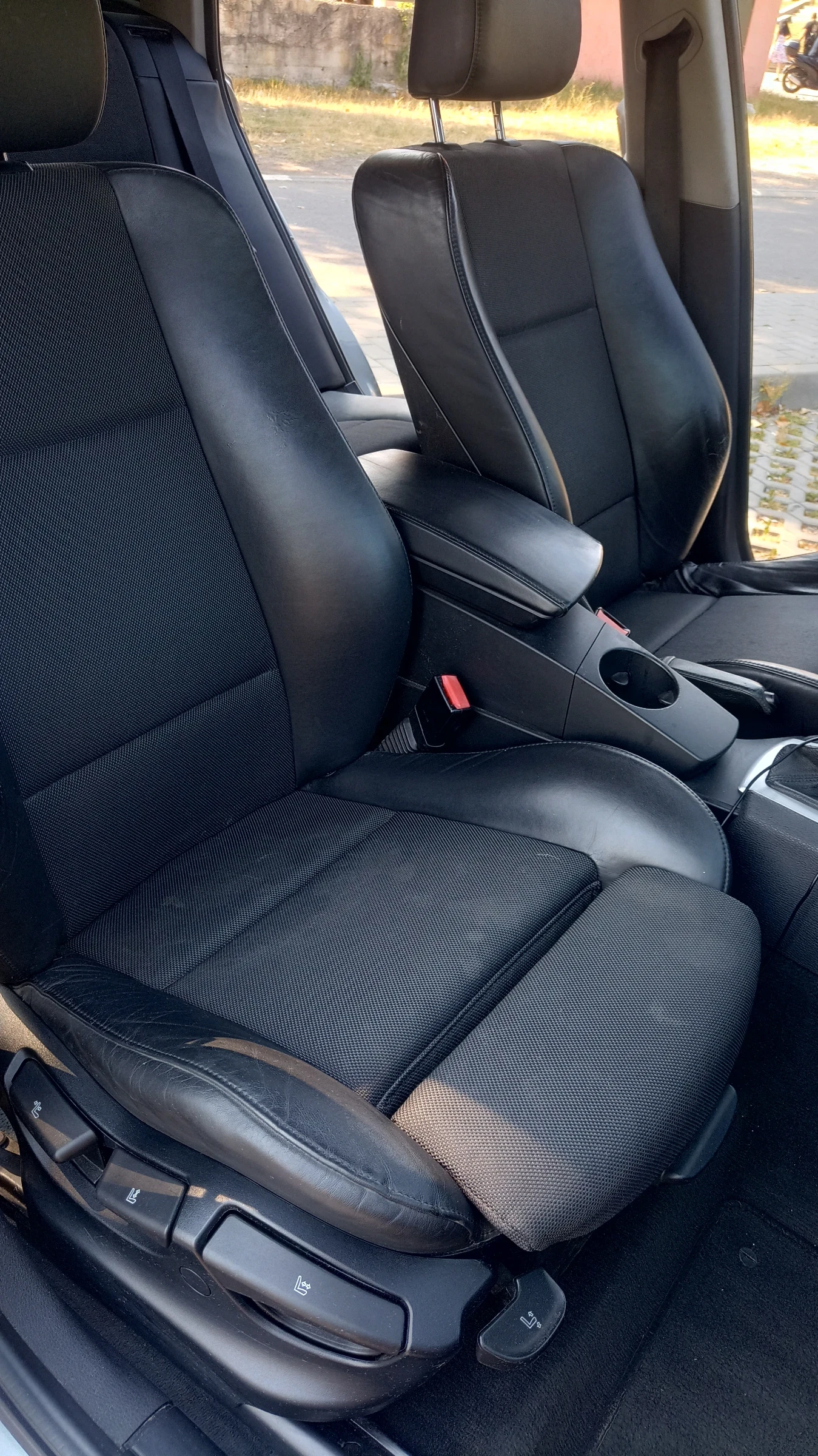 BMW X3 Фейслифт 2.0д - изображение 10
