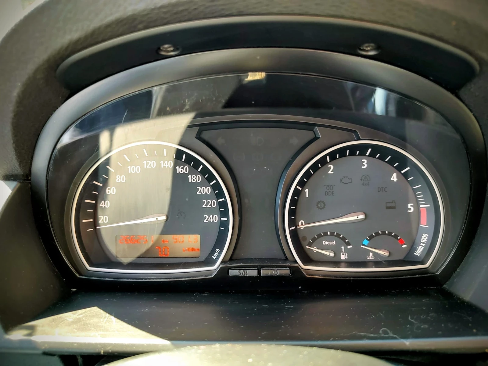 BMW X3 Фейслифт 2.0д - изображение 9