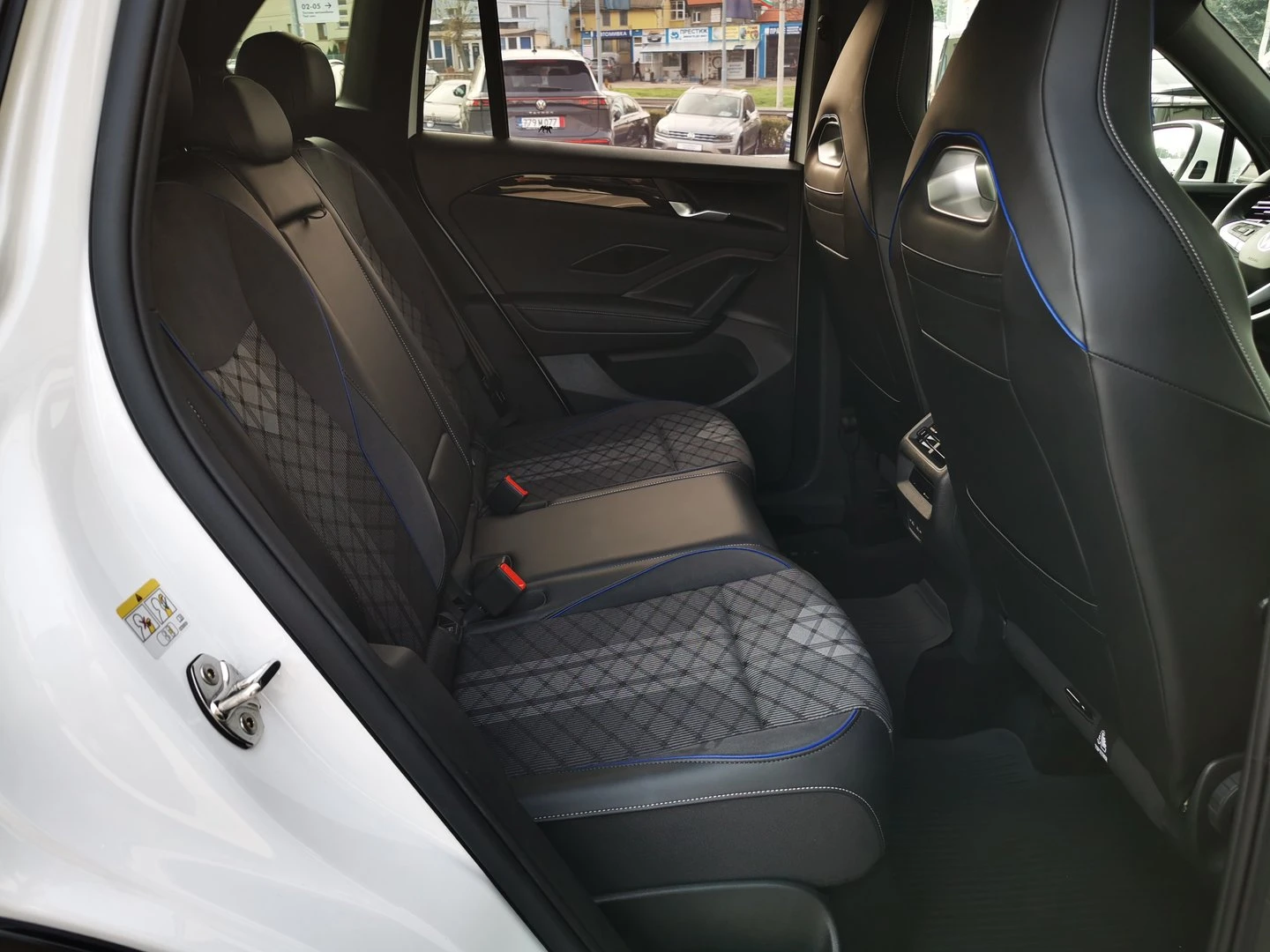 VW Tiguan R-Line 2.0 TDI SCR 4MOTION DSG | Mobile.bg � ����������� 8
