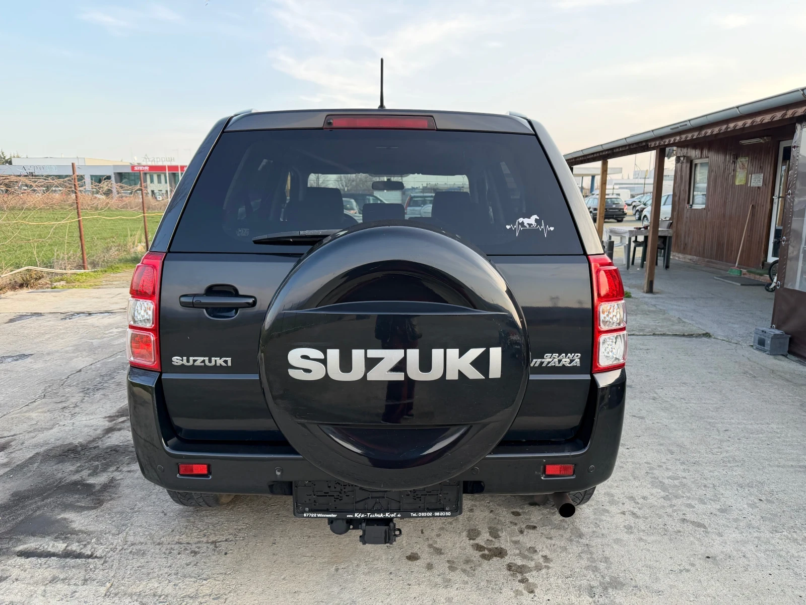 Suzuki Grand vitara 2.4. 4x4, снимка 6 - Автомобили и джипове - 53711827