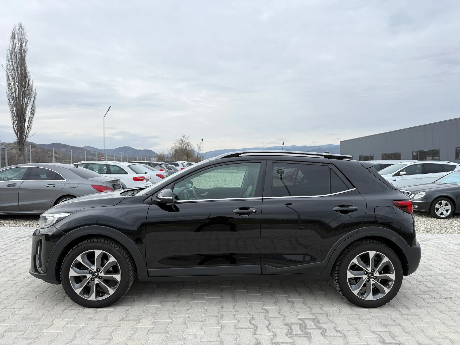 Kia Stonic 1.6CRDI NAVI CAMERA, снимка 3 - Автомобили и джипове - 53923791