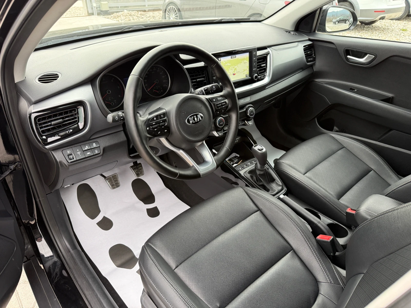 Kia Stonic 1.6CRDI NAVI CAMERA, снимка 9 - Автомобили и джипове - 53923791