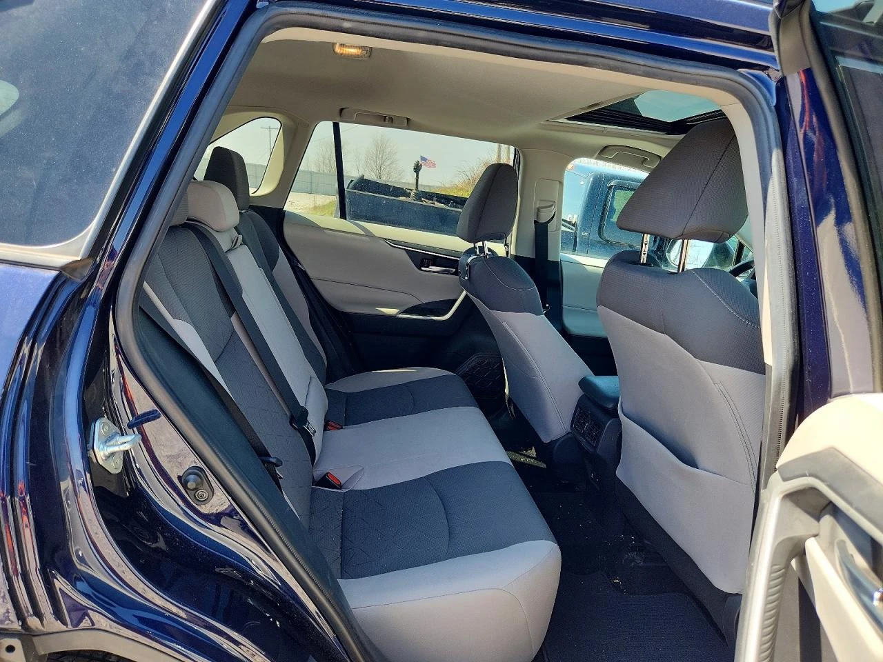 Toyota Rav4 2.5l Xle, снимка 11 - Автомобили и джипове - 54323660