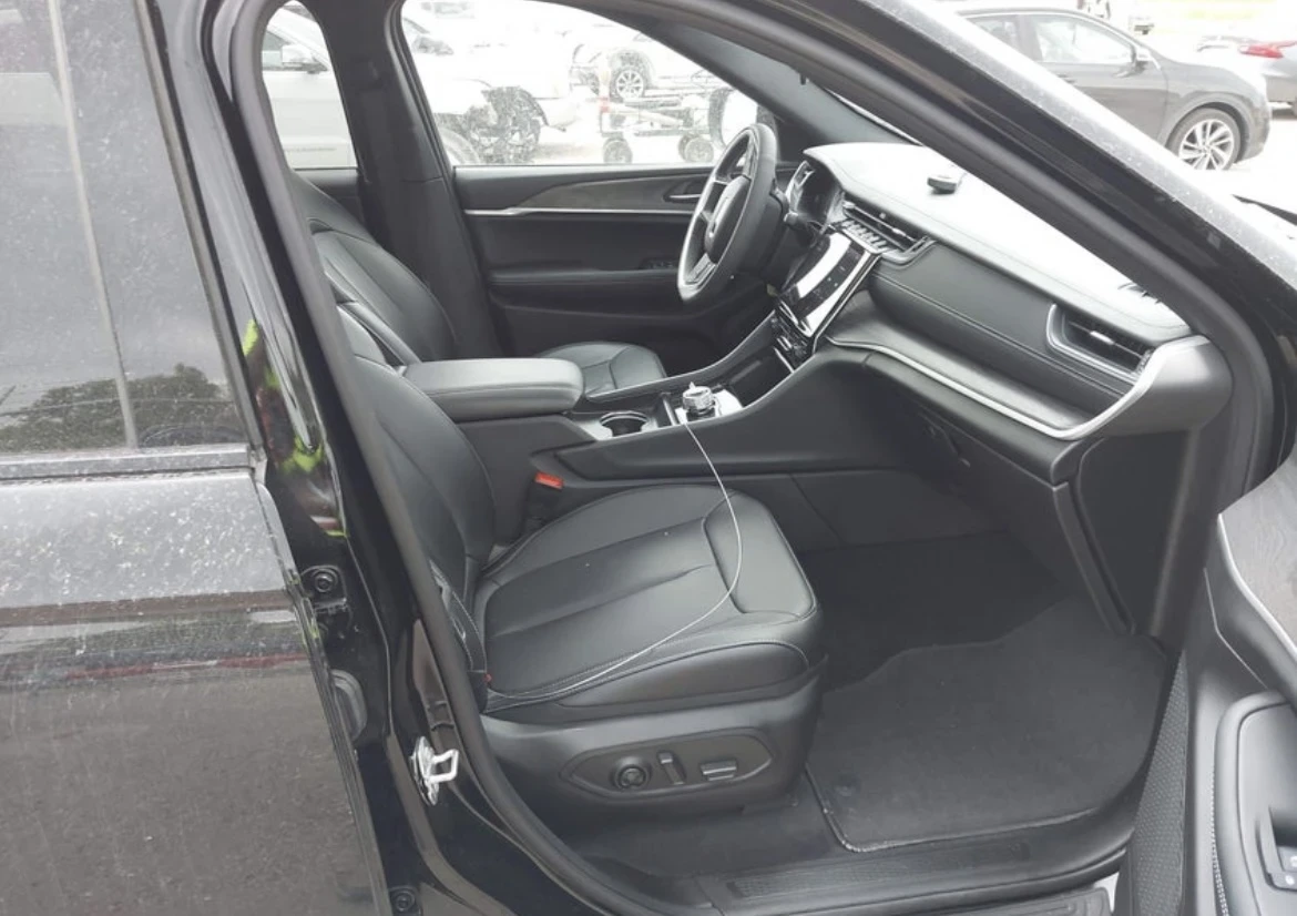 Jeep Grand cherokee LIMITED 4X4, снимка 9 - Автомобили и джипове - 54630446
