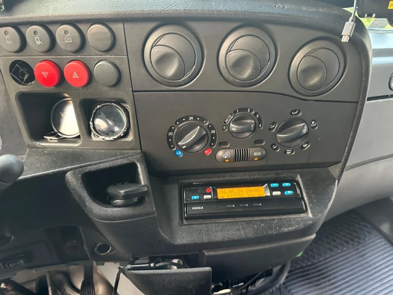 Iveco Daily 40c13, снимка 11 - Бусове и автобуси - 47321600