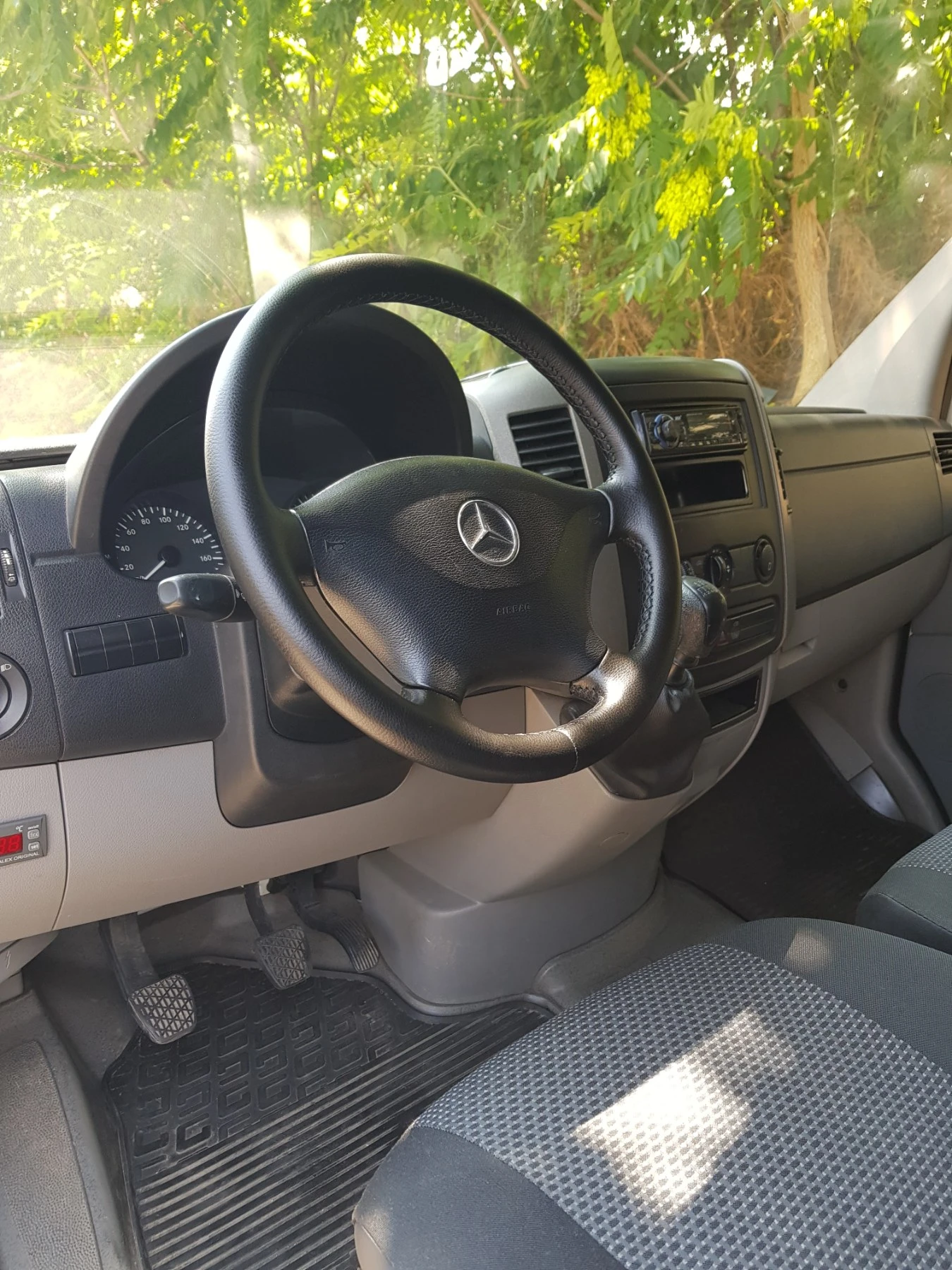 Mercedes-Benz 313 2.2CDI ХЛАДИЛЕН, снимка 13 - Бусове и автобуси - 53831513