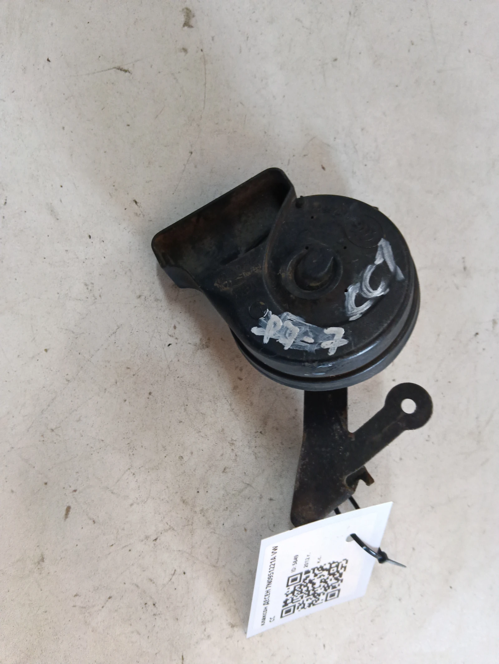клаксон ДЕСЕН 7N0951221A VW CC