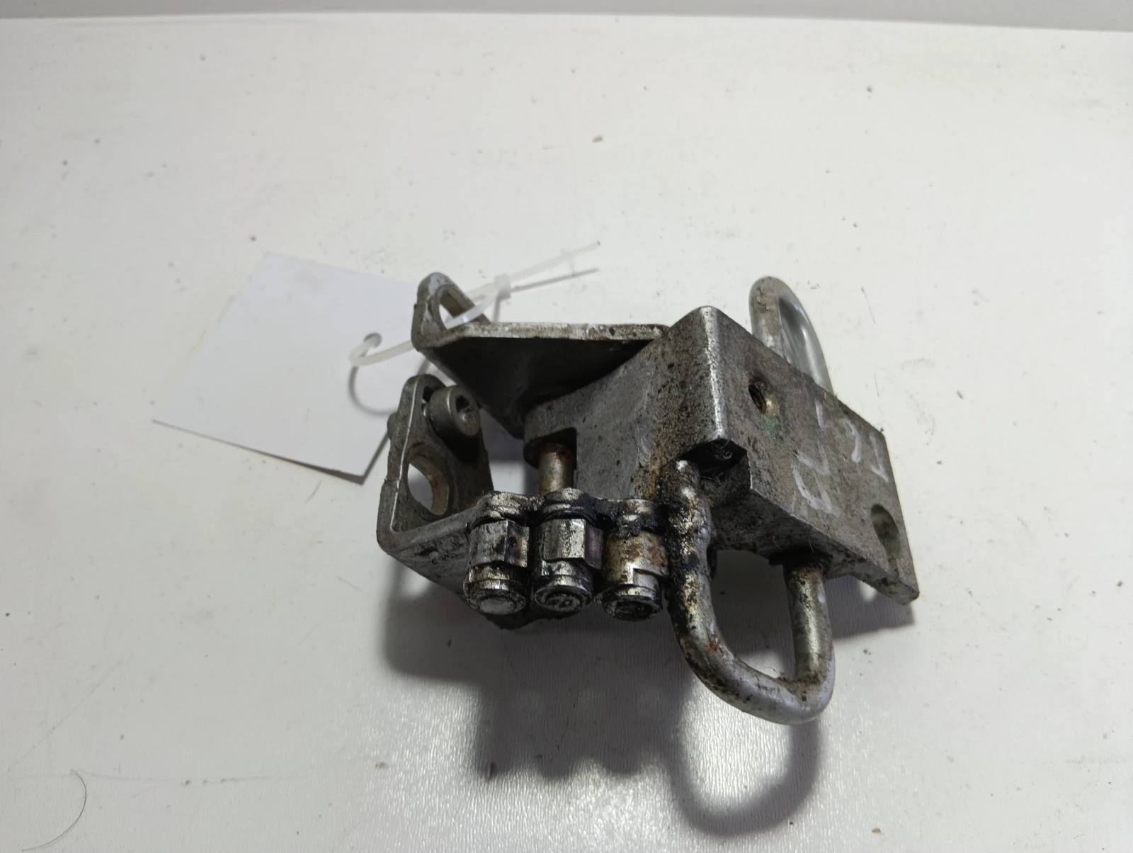 панта предна лява 1K0831411Q VW Golf