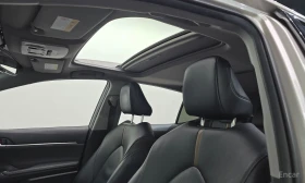 Toyota Camry * HYBRID* XLE* КОЖА* ПОДГРЕВ* ШИБИДАХ* КАМЕРА* , снимка 17