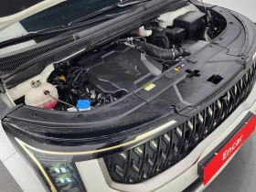 Kia Carnival 3.5 L Automatic, снимка 6