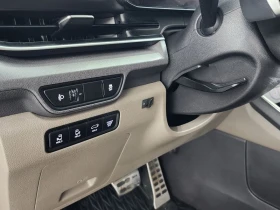 Kia Carnival 3.5 L Automatic, снимка 14