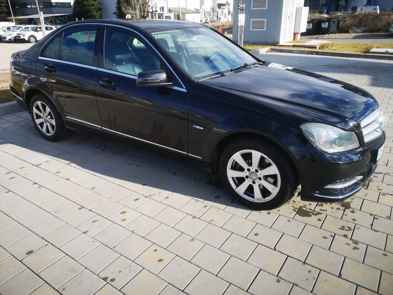 Mercedes-Benz C 220 CDI Facelift, снимка 4 - Автомобили и джипове - 47019201