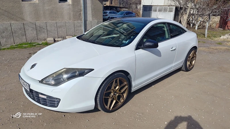 Renault Laguna Coupe 2.0 dci, снимка 2 - Автомобили и джипове - 48474917