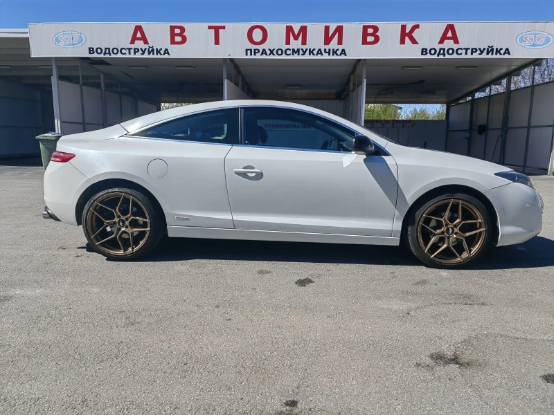 Renault Laguna Coupe 2.0 dci, снимка 5 - Автомобили и джипове - 48474917