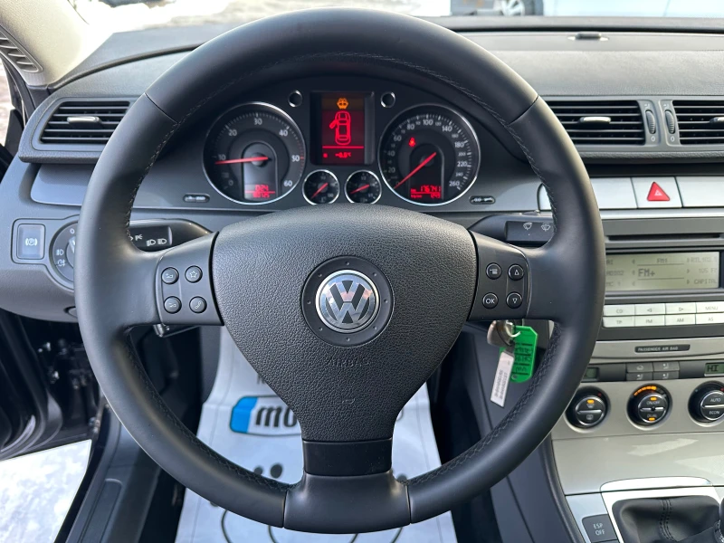 VW Passat 1.9TDI* HIGHLINE* TOP* , снимка 13 - Автомобили и джипове - 48731331