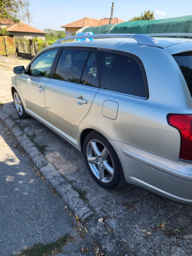 Toyota Avensis 2, 2, снимка 10 - Автомобили и джипове - 51713042