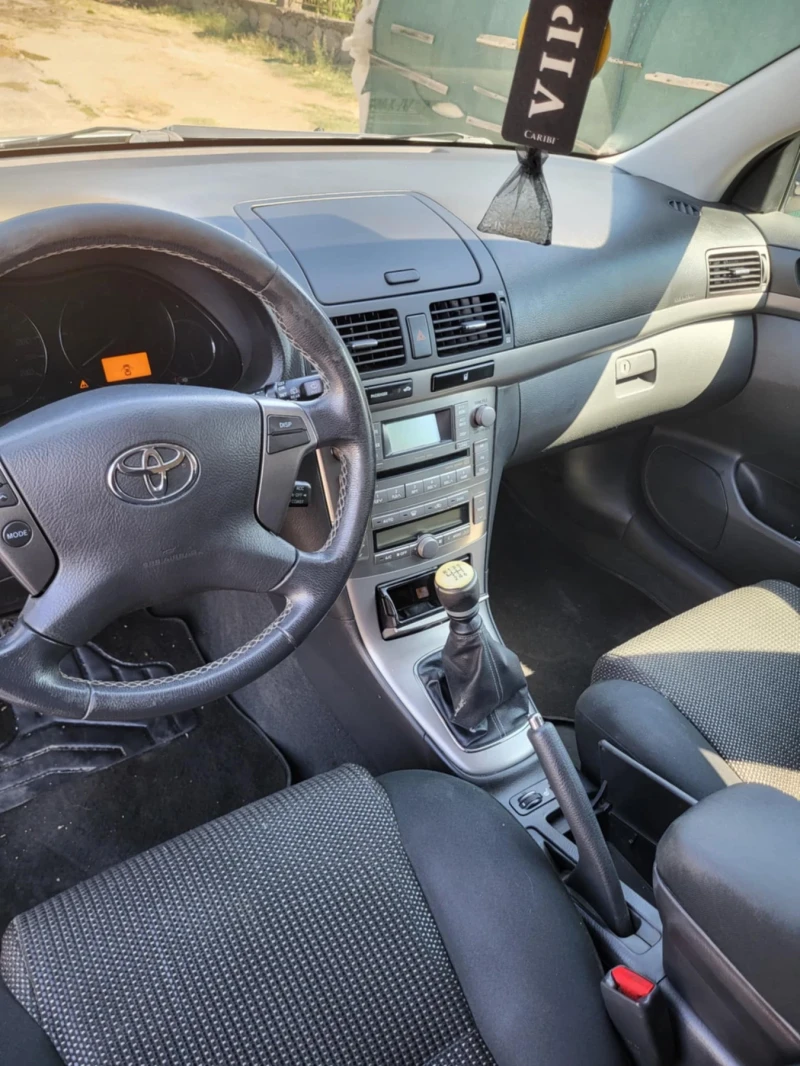 Toyota Avensis 2, 2, снимка 12 - Автомобили и джипове - 51713042