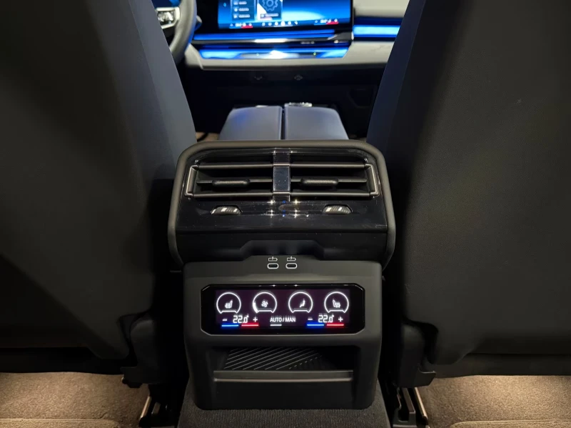 BMW i5 eDRIVE40/M-SPORT/340HP/IC.GLOW/360/ACC/MEMO/799f, снимка 16 - Автомобили и джипове - 51834443