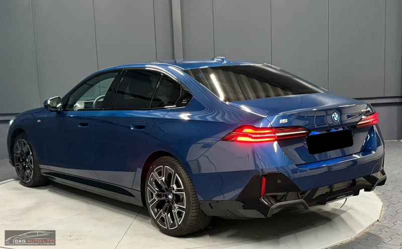 BMW i5 eDRIVE40/M-SPORT/340HP/IC.GLOW/360/ACC/MEMO/799f, снимка 4 - Автомобили и джипове - 51834443