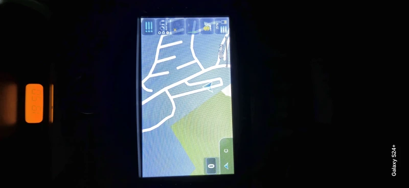 Kia Carens CRDi, снимка 12 - Автомобили и джипове - 52023133