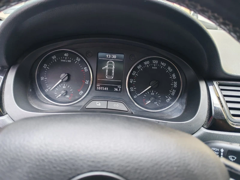 Skoda Rapid Монте Карло, снимка 9 - Автомобили и джипове - 52598282