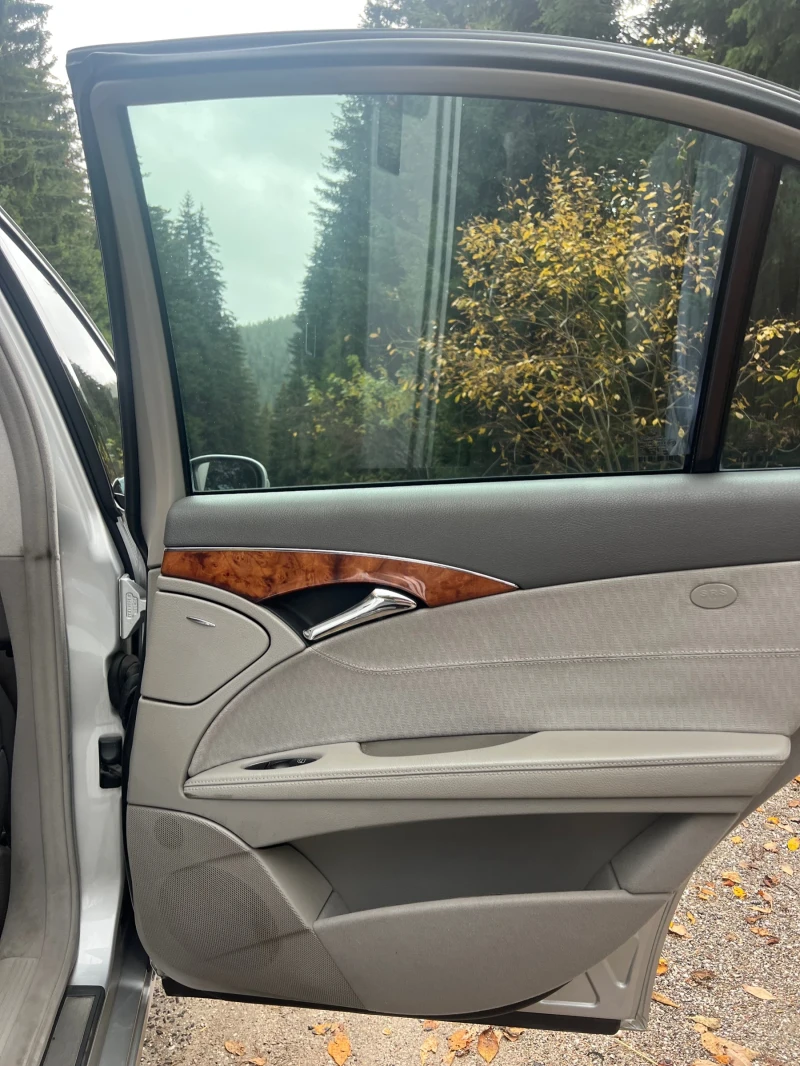 Mercedes-Benz E 270, снимка 10 - Автомобили и джипове - 52189452