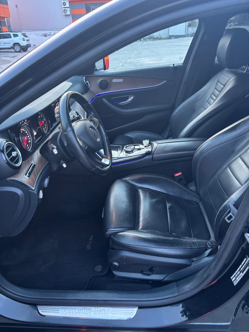 Mercedes-Benz E 220, снимка 14 - Автомобили и джипове - 52697094
