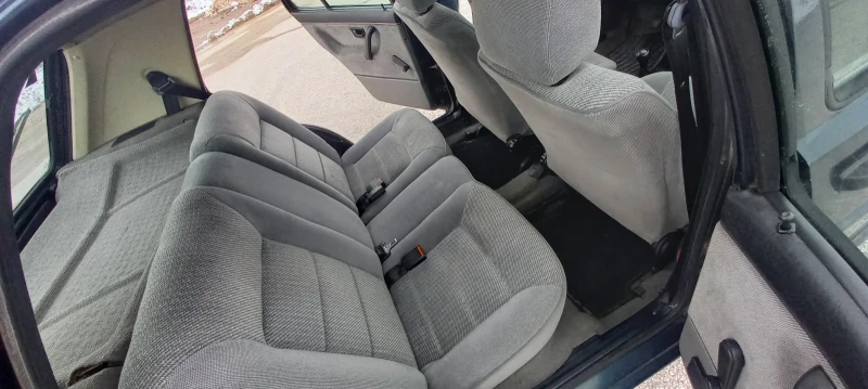 VW Golf 1.6 75кс., снимка 13 - Автомобили и джипове - 53372202