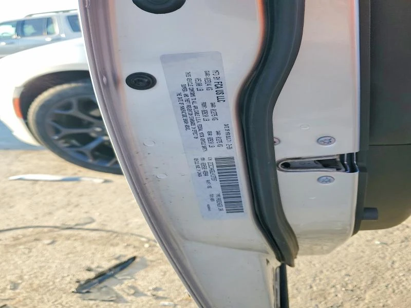 Chrysler 200 3.6L 6 Rear-wheel drive, снимка 14 - Автомобили и джипове - 53713614