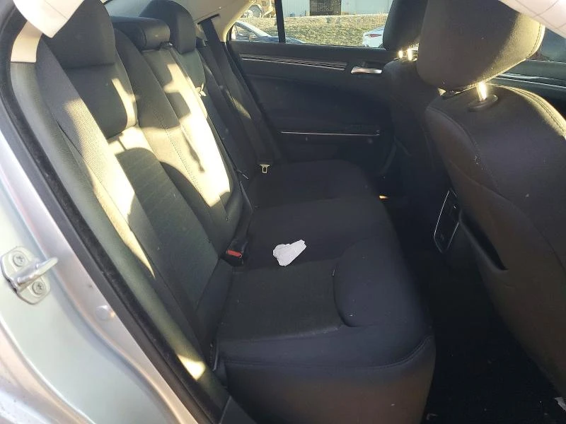 Chrysler 200 3.6L 6 Rear-wheel drive, снимка 11 - Автомобили и джипове - 53713614