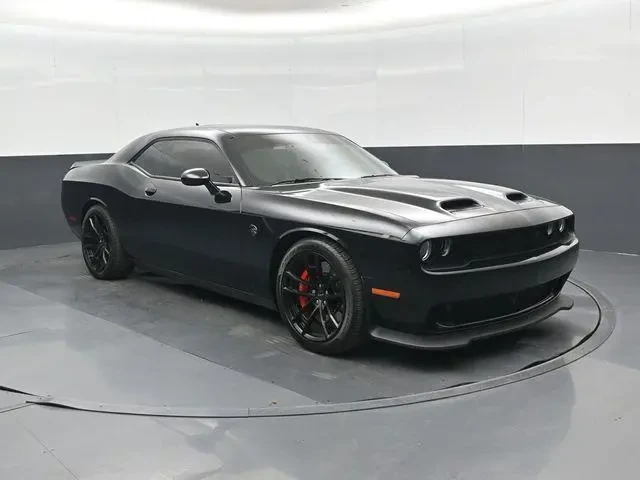 Dodge Challenger SRT Hellcat