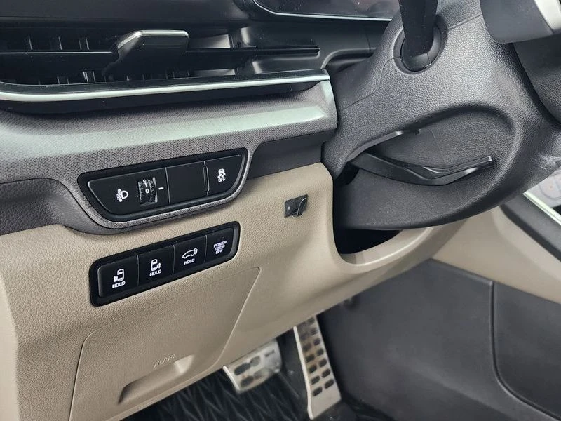 Kia Carnival 3.5 L Automatic, снимка 14 - Автомобили и джипове - 55848141