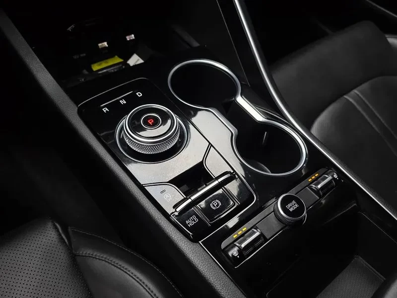 Kia K5 2.0 Trendy, снимка 9 - Автомобили и джипове - 56000927