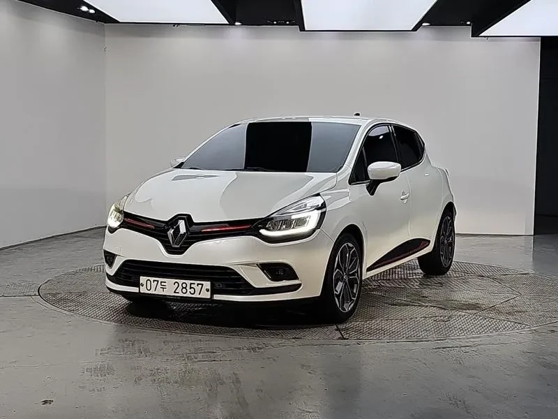 Renault Samsung Clio Iconic