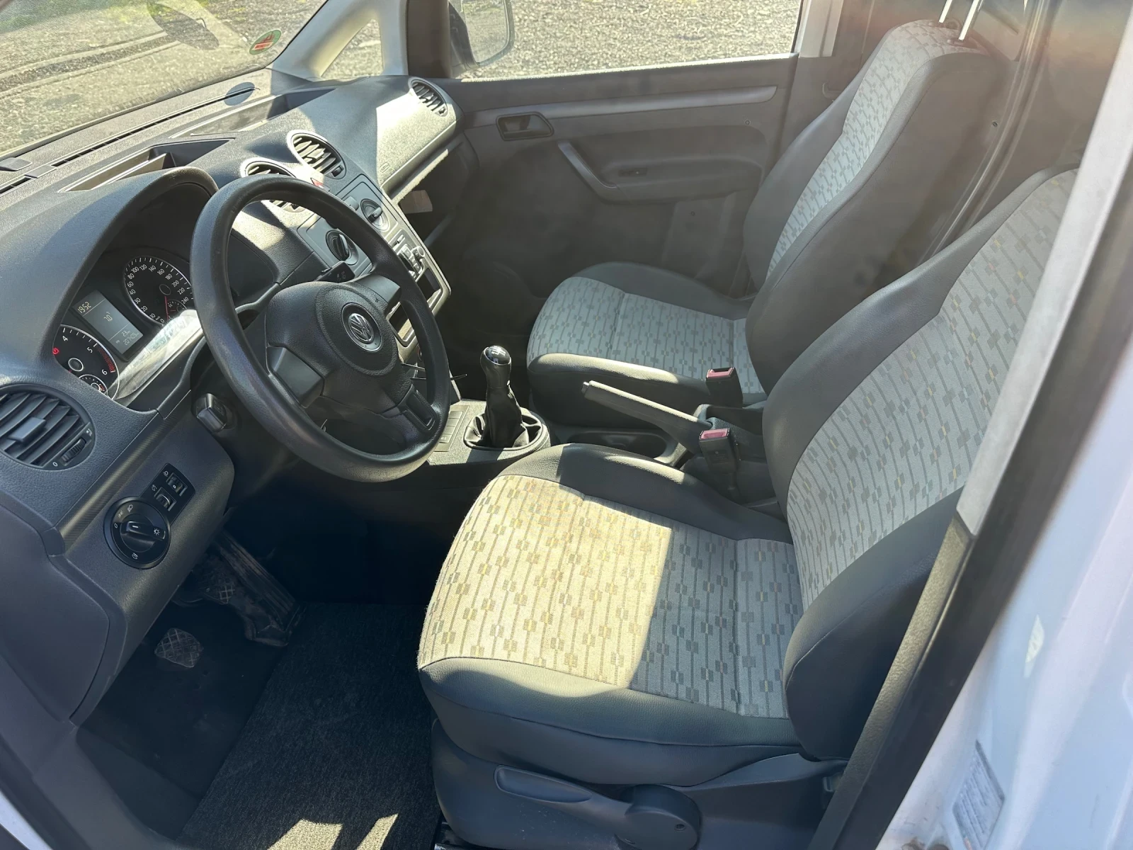 VW Caddy Maxxi - изображение 9