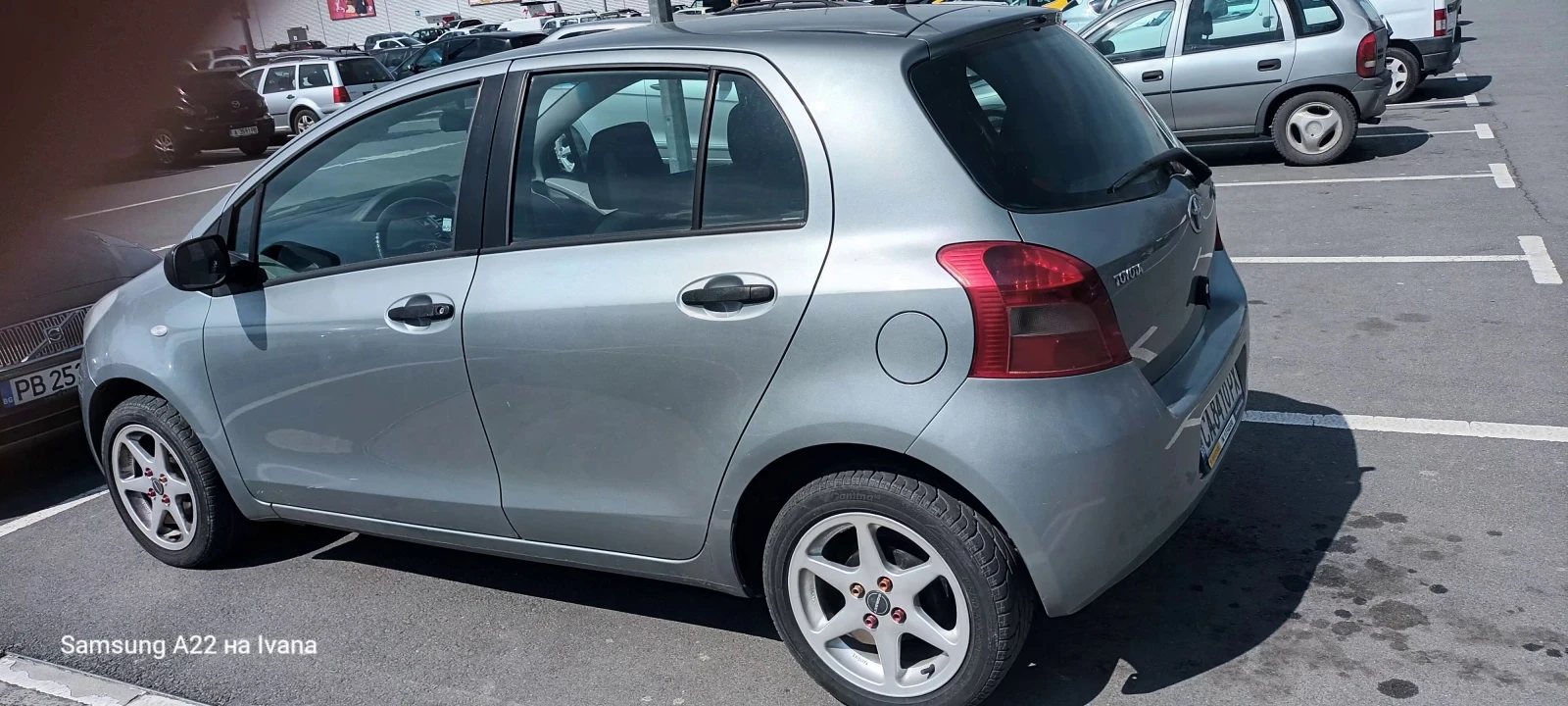Toyota Yaris  - изображение 2
