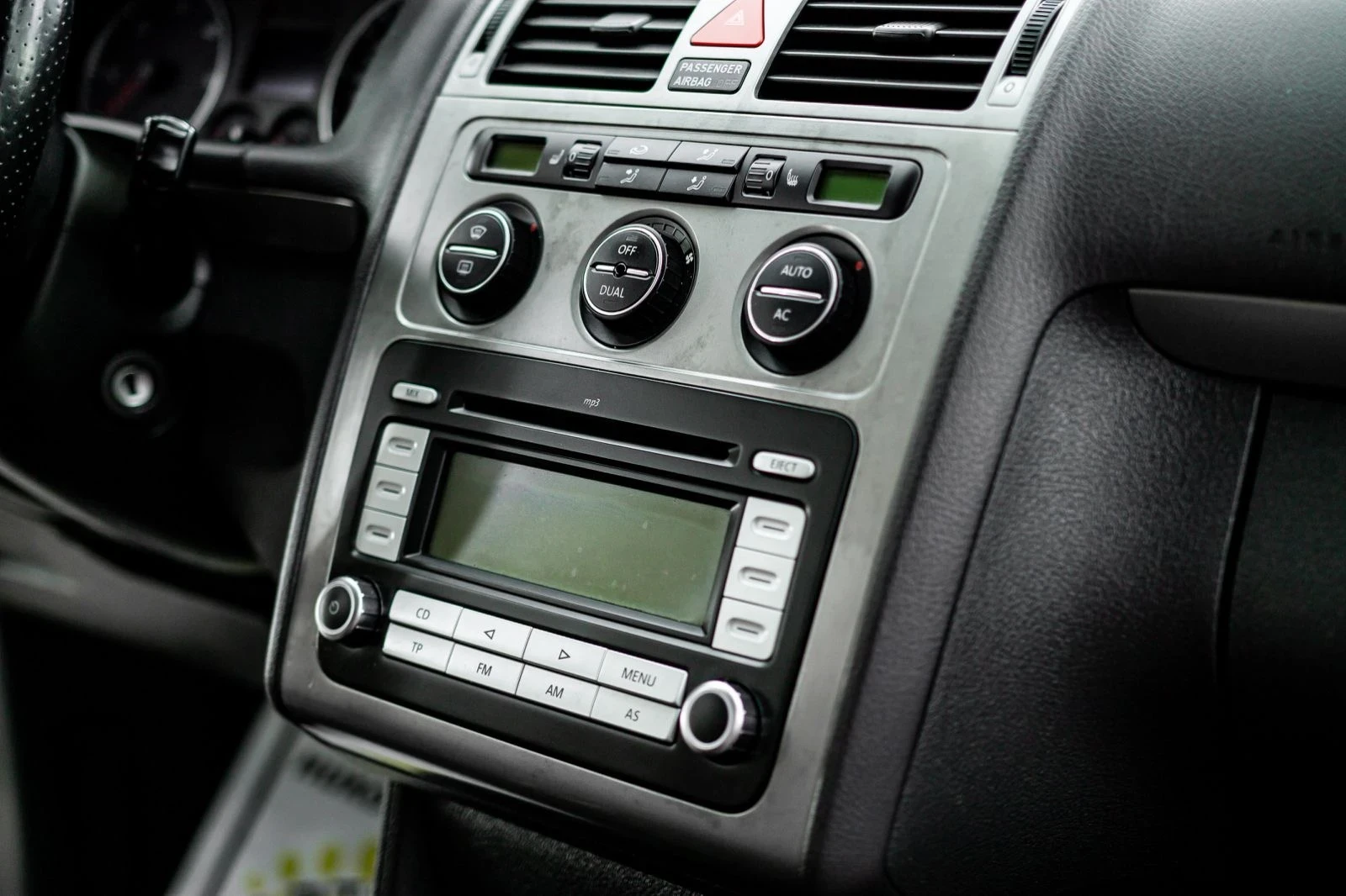 VW Touran 2.0 TDI 140 CROSS - изображение 10