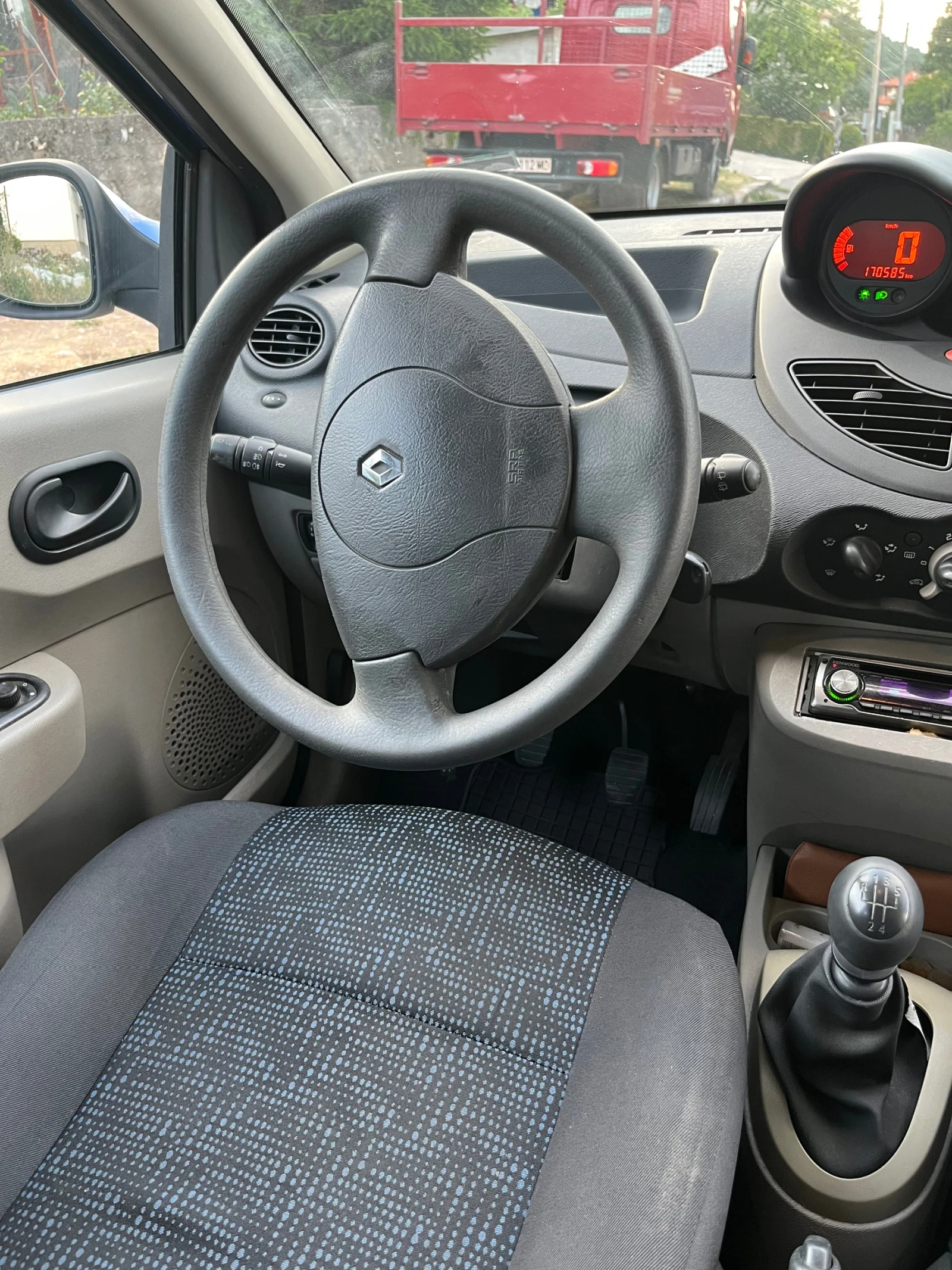 Renault Twingo 1.2 - изображение 10
