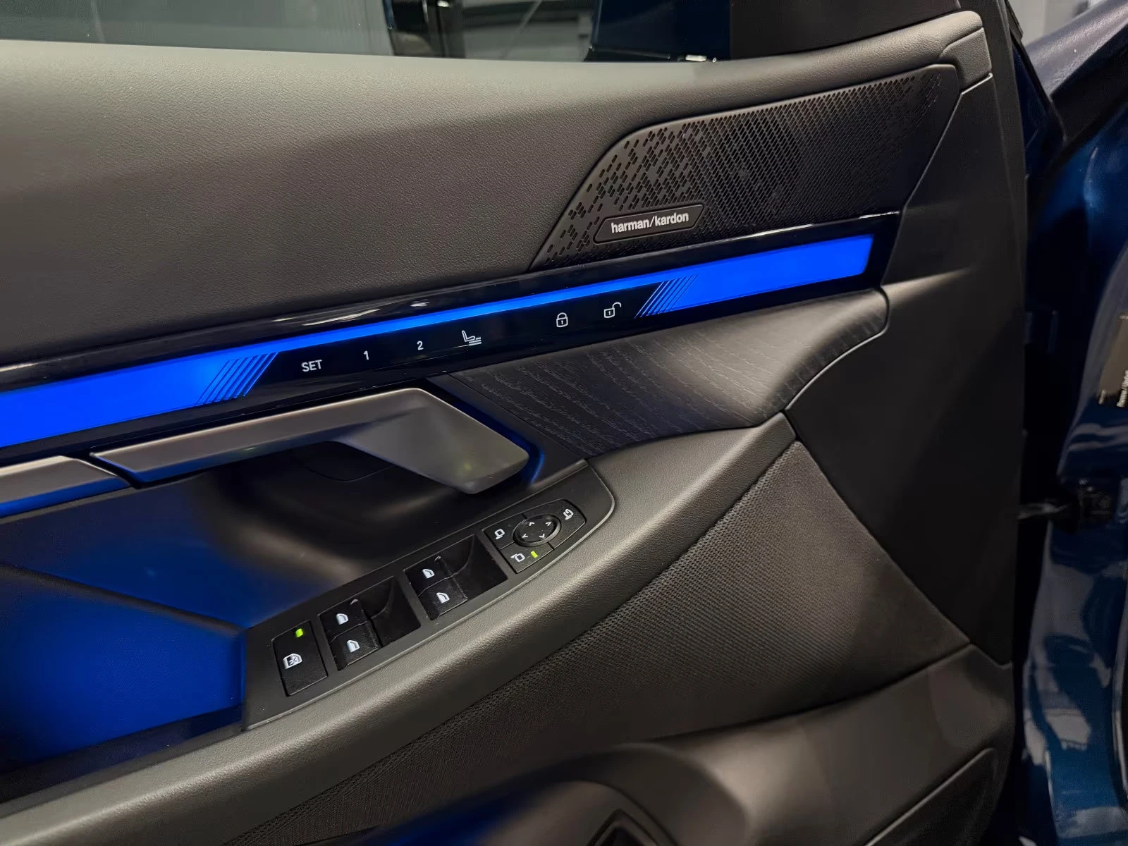 BMW i5 eDRIVE40/M-SPORT/340HP/IC.GLOW/360/ACC/MEMO/799f | Mobile.bg   14