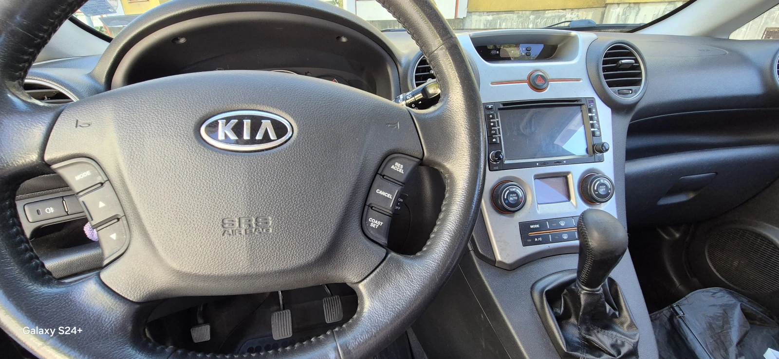 Kia Carens CRDi - изображение 6