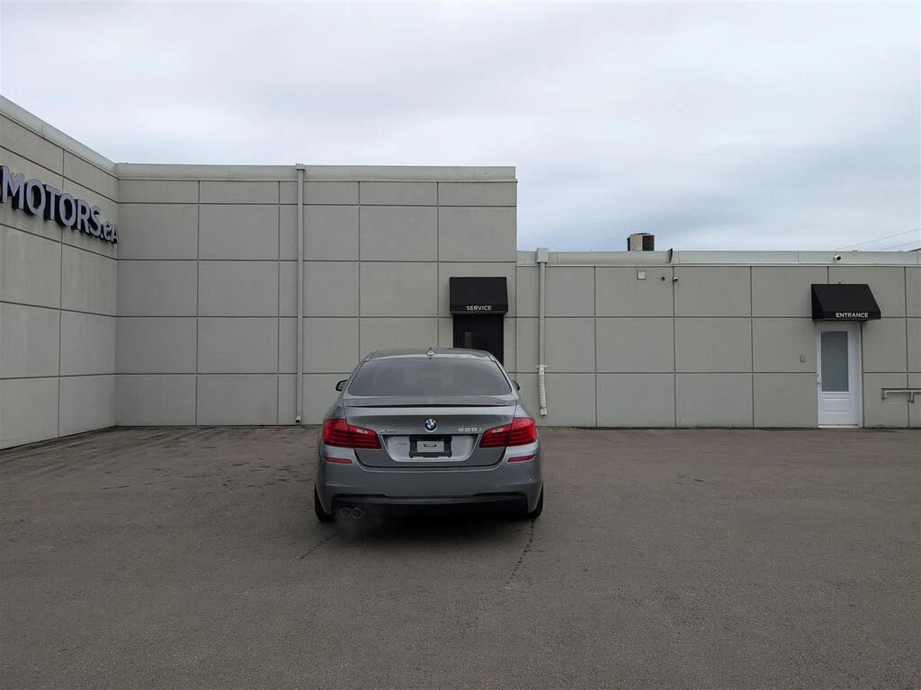 BMW 528 * АВТО КРЕДИТ* ЦЕНА ДО БГ * СЕРВИЗНА ИСТОРИЯ *  - изображение 4