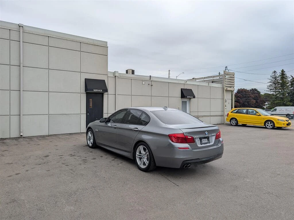 BMW 528 * АВТО КРЕДИТ* ЦЕНА ДО БГ * СЕРВИЗНА ИСТОРИЯ *  - изображение 3