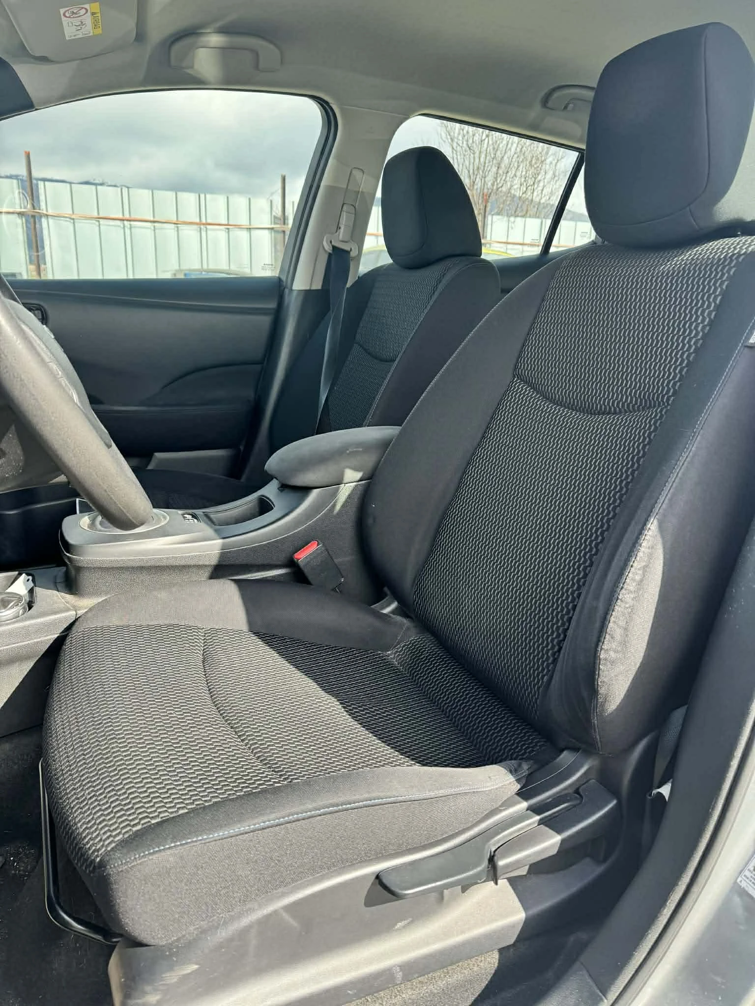 Nissan Leaf  23 KWH-110 к.с - изображение 9