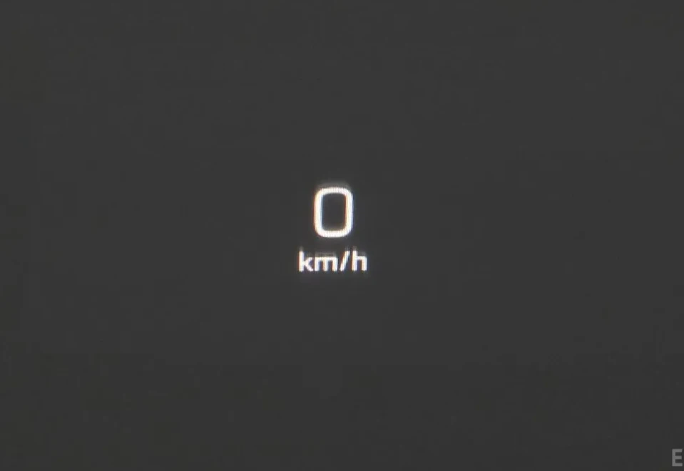 Mercedes-Benz E 300 BURMESTER* DIGITAL* МАСАЖ* HEAD-UP* 360 CAM* ОБДУХ, снимка 11 - Автомобили и джипове - 53775736